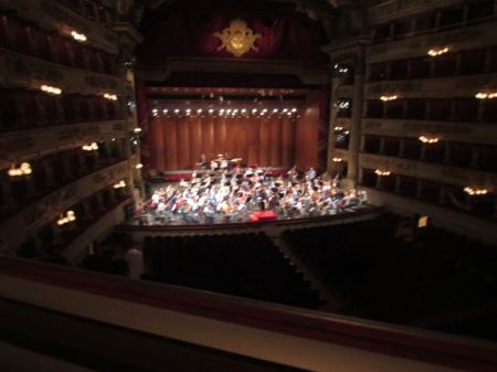 Міланський театр Ла Скала-Йде репетиція симфонічного оркестру.